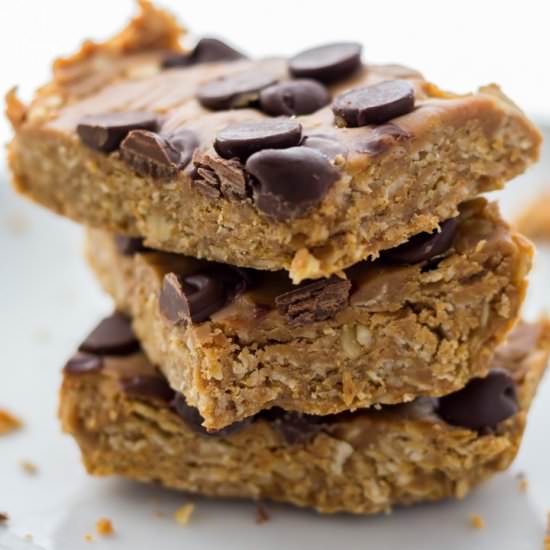 Easy Vegan Peanut Butter Oat Bars - Recipe photo by servingrealness