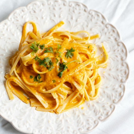 Creamy Tomato Vodka Sauce Pasta - Recipe photo by 918plate
