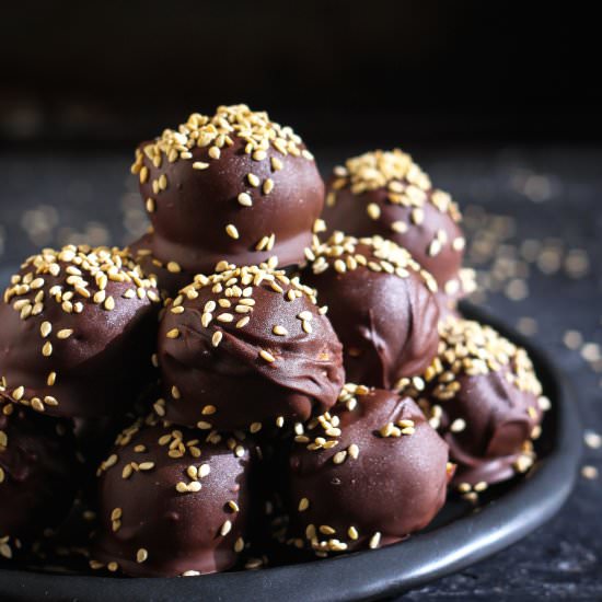 Apricot Tahini Blissballs - Recipe photo by Tashasartisanfoods