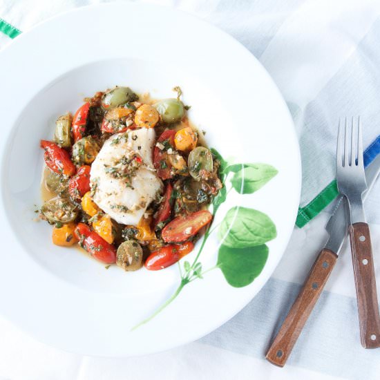 Cod fillet with tomato basil sauce - Recipe photo by foodmakesmehappy