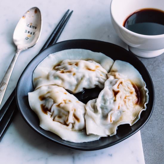 Korean Pork Dumplings - Recipe photo by whiteblankspace