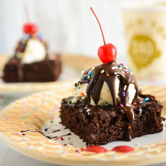 Lightened Up Brownie a la Mode - Recipe photo by TheCakeChica