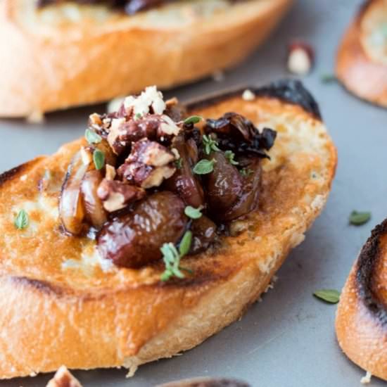 BLUE CHEESE CROSTINI WITH GRAPES - Recipe photo by Whole Food Bellies
