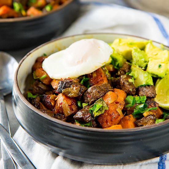 Steak and sweet potato hash - Recipe photo by The Flavor Bender