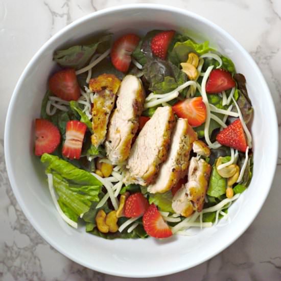 Chicken Strawberry Salad - Recipe photo by ZonaCooks