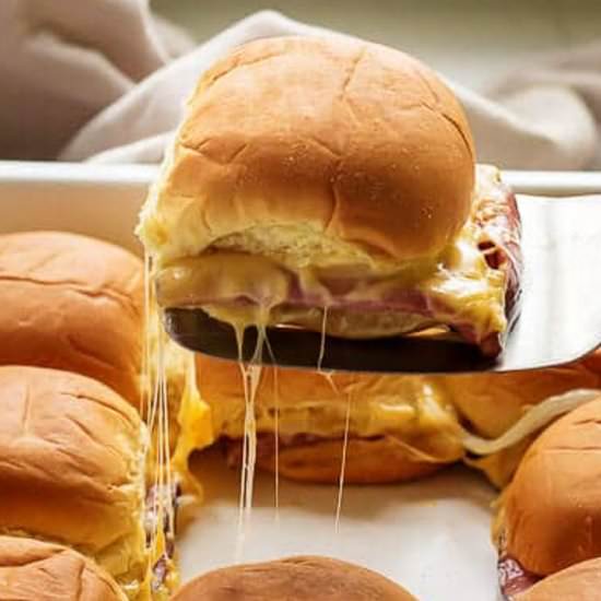 Game Day French Dip Sliders - Recipe photo by berlyskitchen