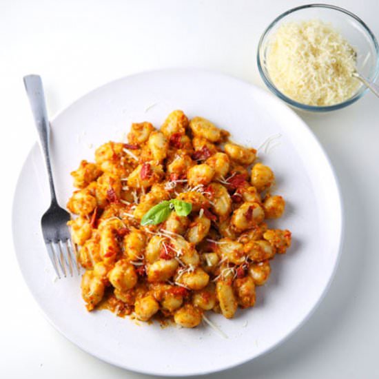 Sun Dried Tomato Pesto Gnocchi - Recipe photo by Tastefulventure