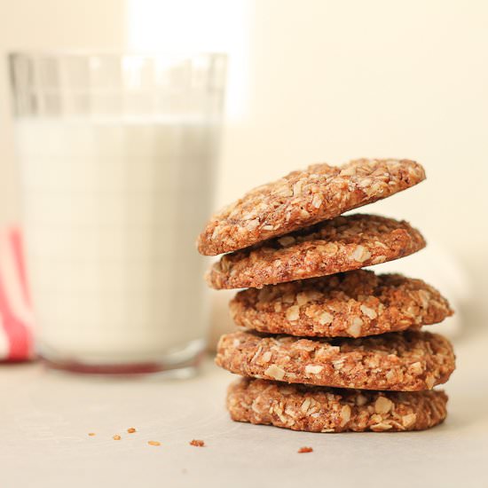 Chewy Anzac Biscuits - Recipe photo by thehonoursystem