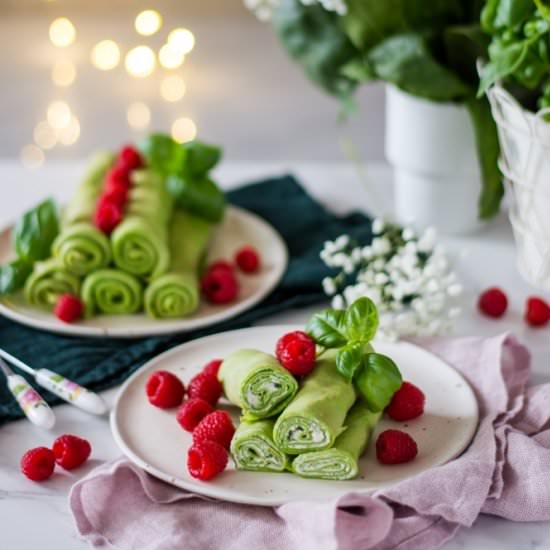 Spinach pancakes with basil ricotta - Recipe photo by Mienta