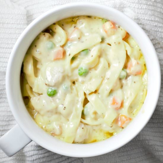 Creamy Chicken Noodle Casserole - Recipe photo by ZonaCooks