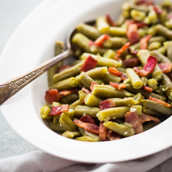 Whole30 Bacon Garlic Green Beans - Recipe photo by 40aprons