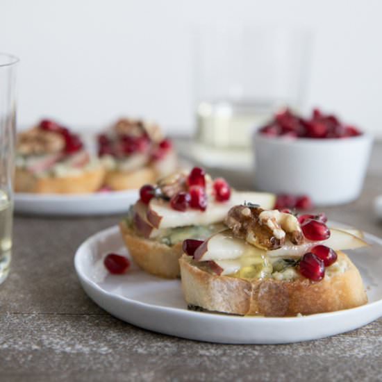Pear and Blue Cheese Crostini - Recipe photo by BourbonAndHoney