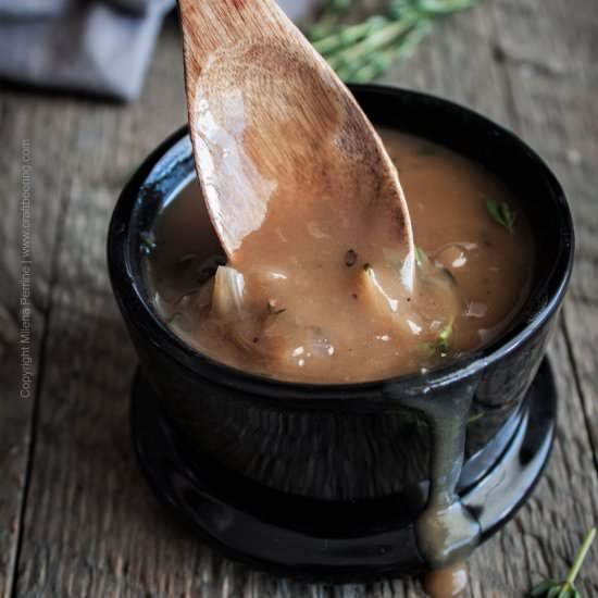 Porter Onion Gravy - Recipe photo by Craft Beering