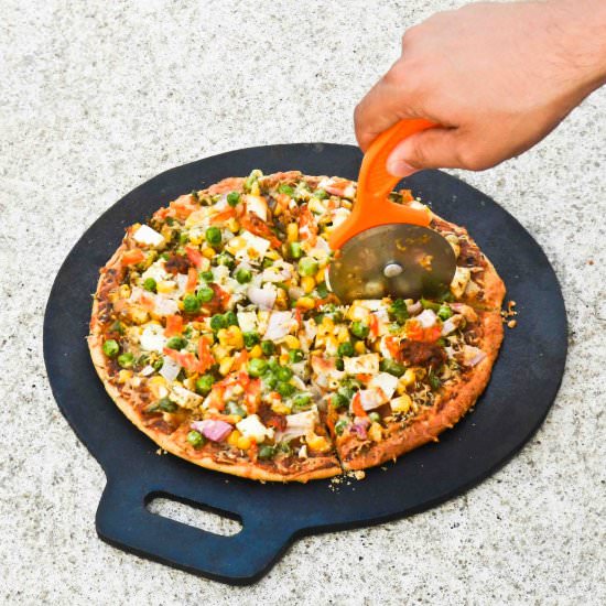 Vegetable-Mozzarella cheese Pizza - Recipe photo by pratibabhat