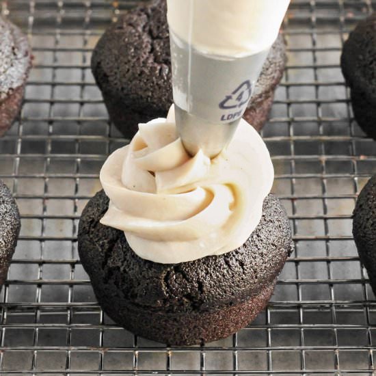 Healthy Protein Icing and Frosting - Recipe photo by dessertswithbenefits
