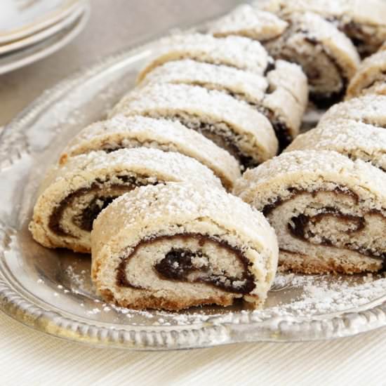 Cinnamon and Walnut Date Cookies - Recipe photo by lilcookieblog