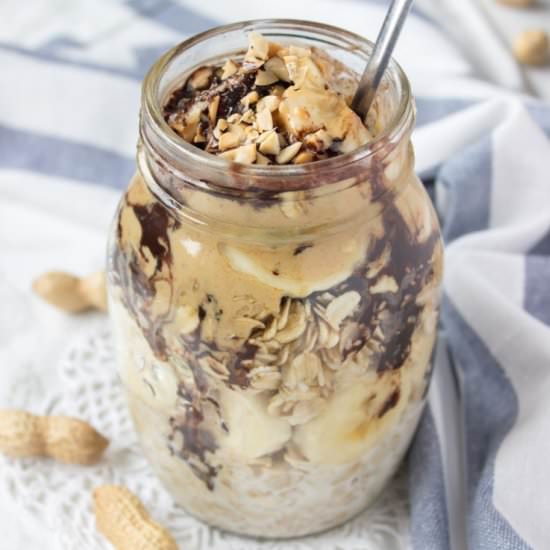 Peanut Butter Maca Overnight Oats - Recipe photo by healthyhappynatalie
