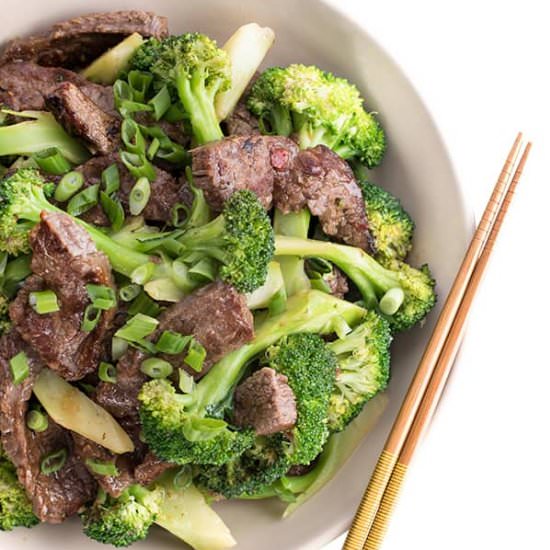 BEEF AND BROCCOLI STIR-FRY - Recipe photo by thelemonbowl