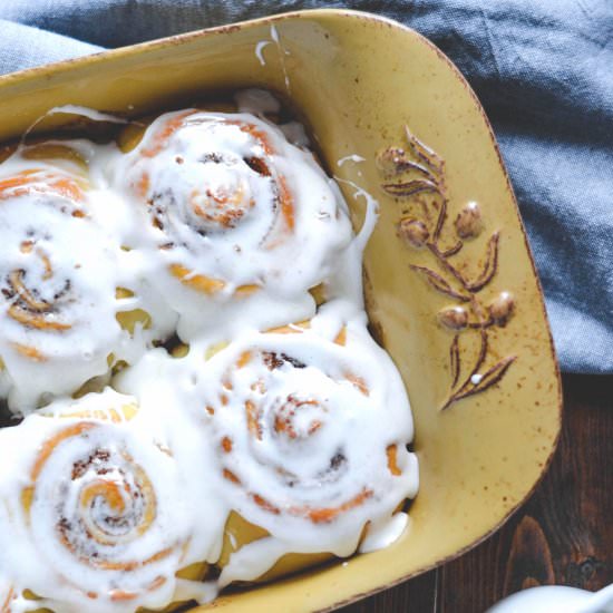 Overnight Cinnamon Rolls - Recipe photo by mymoderncookery