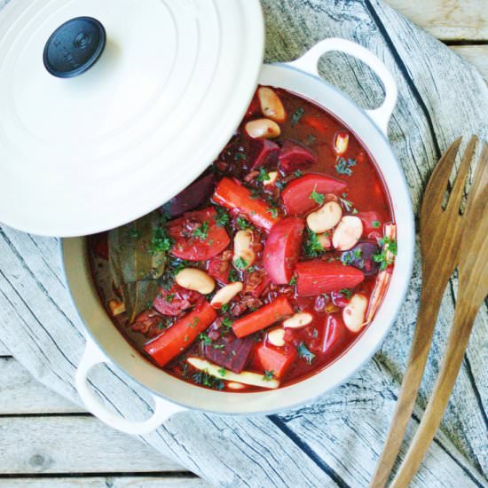 Vegetarian beet stew - Recipe photo by myfoodpassion