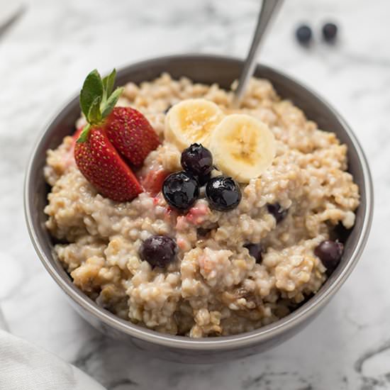 Instant Pot Easy Steel Cut Oatmeal - Recipe photo by MakeAheadMealMom