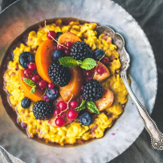 Golden Oatmeal - Recipe photo by UrbanKitchenAffair
