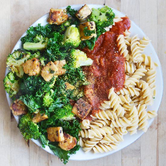 Easy Weeknight Pasta Dinner - Recipe photo by The Colorful Kitchen
