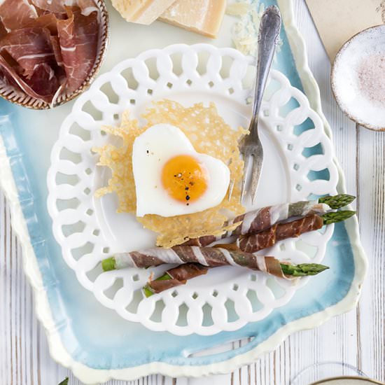 Heart-shaped poached eggs - Recipe photo by supergoldenbakes