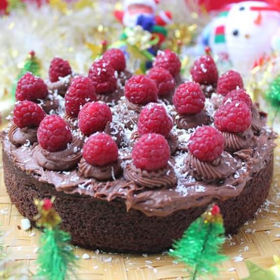 Dark Chocolate Raspberry Cake - Recipe photo by TheLoveOfCakes