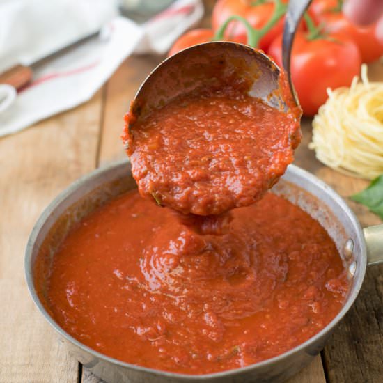 Easy Homemade Marinara Sauce - Recipe photo by culinaryginger