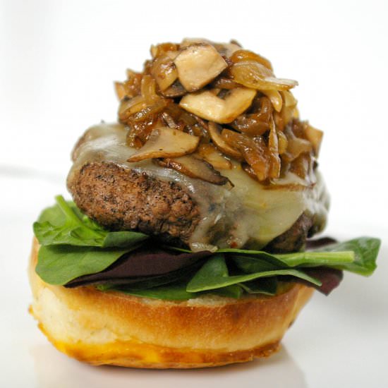 Spiced Bison Burger - Recipe photo by Eva Minette