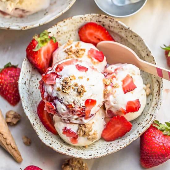 Strawberry Cheesecake Ice Cream - Recipe photo by LifemadeSweeter
