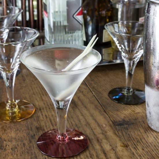 Lemongrass Vodka Martini - Recipe photo by Ethnic Spoon