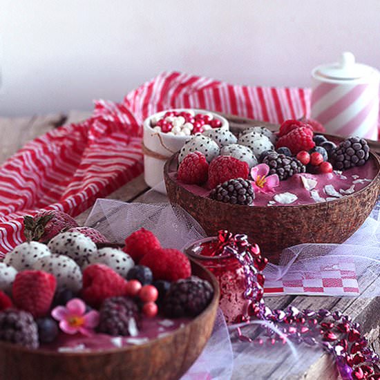 Vegan Sweetheart Smoothie Bowls - Recipe photo by VeganVigilante