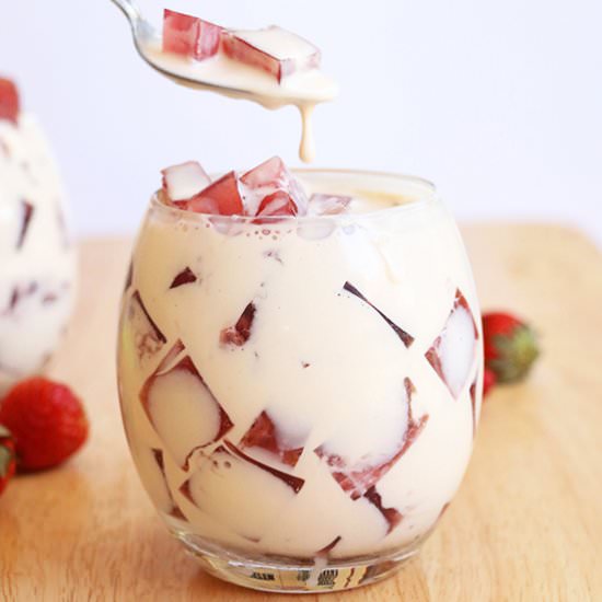 Strawberry Jelly 'n Cream - Recipe photo by When Hungry