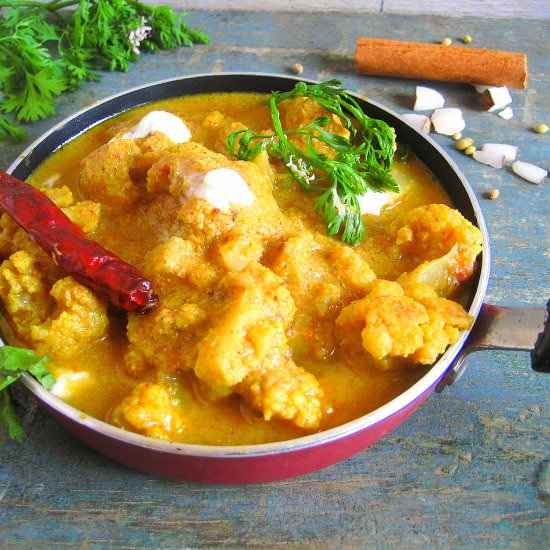 Cauliflower Kurma - Recipe photo by madhuriscuisine