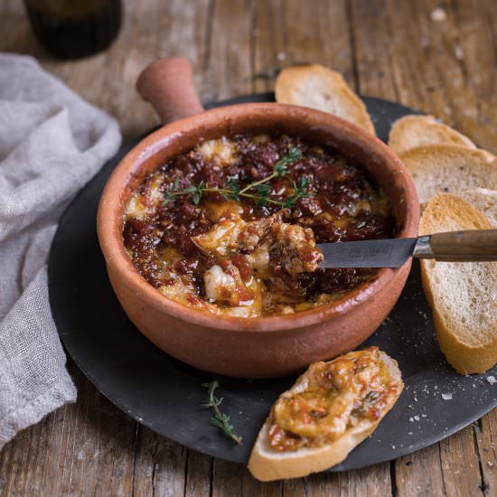 Baked Camembert dip - Recipe photo by drizzleanddip
