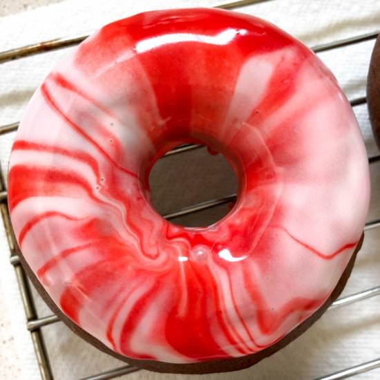 Marble Glazed Chocolate Donuts - Recipe photo by Eva Minette