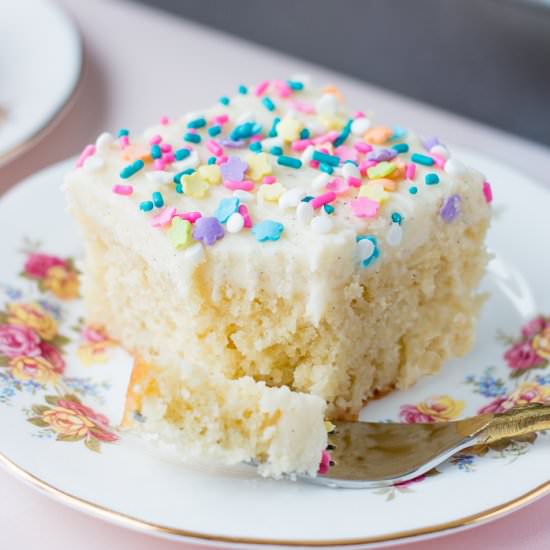 Vanilla Sheet Cake - Recipe photo by littlesweetbaker