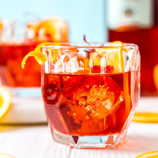 Boulevardier Cocktail - Recipe photo by fickrj5