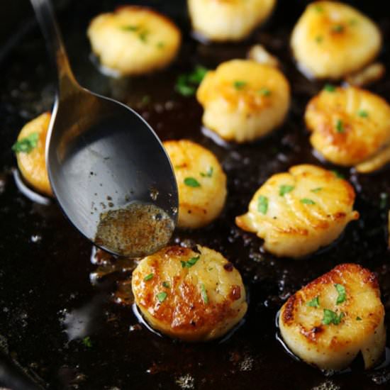 Easy Brown Butter Scallops - Recipe photo by Tastefulventure