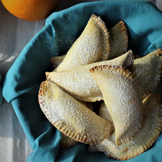 Sicilian Cassatelle with Ricotta - Recipe photo by Mangia Bedda