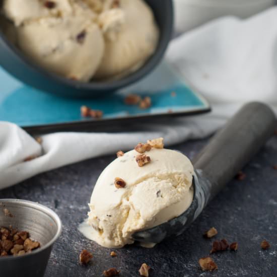Classic butter pecan Ice cream - Recipe photo by photosandfood