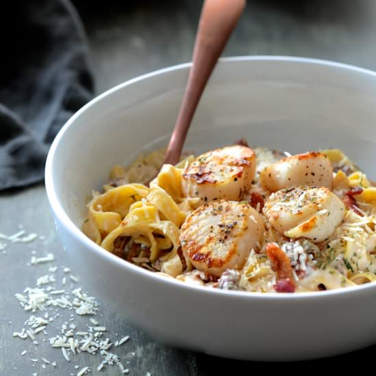 Seared Sea Scallops Alfredo Sauce - Recipe photo by fromachefskitchen