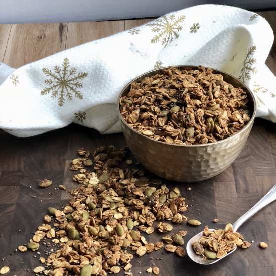 Gingerbread Granola - Recipe photo by Simplifiednutritionrd