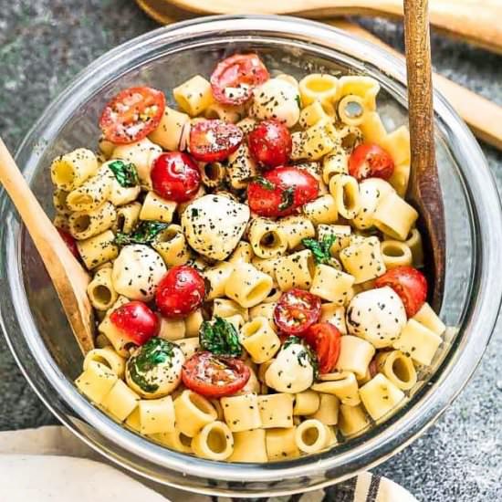 Caprese Pasta Salad - Recipe photo by LifemadeSweeter