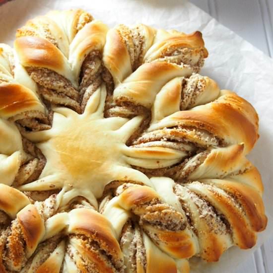 Almond Star Bread - Recipe photo by Woman Scribbles