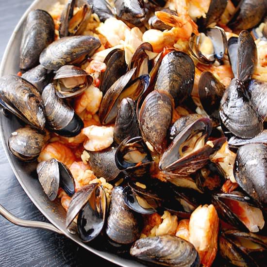 Spanish seafood and chicken paella - Recipe photo by evabakes
