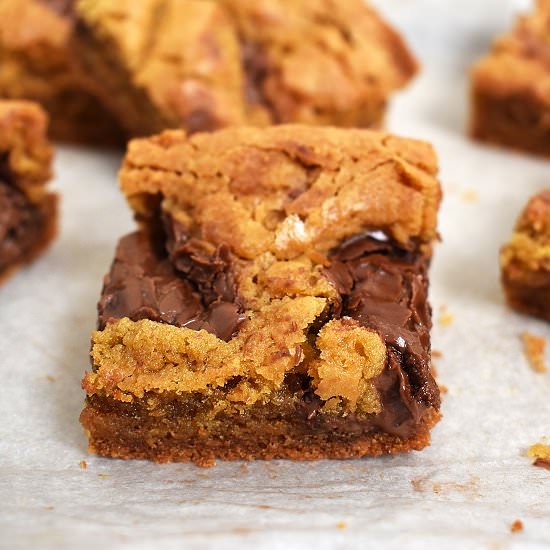 Nutella Vanilla Pudding Bars - Recipe photo by lightscamerabake