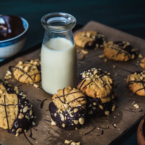 Vegan Peanut Butter Cookies - Recipe photo by Heypopsicle